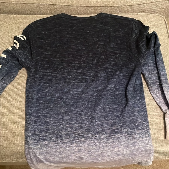 Hollister Longsleeve Ombré T Shirt - Picture 5 of 5
